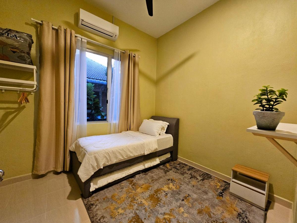 Holiday home Rumah Tengok Jelawat Bachok