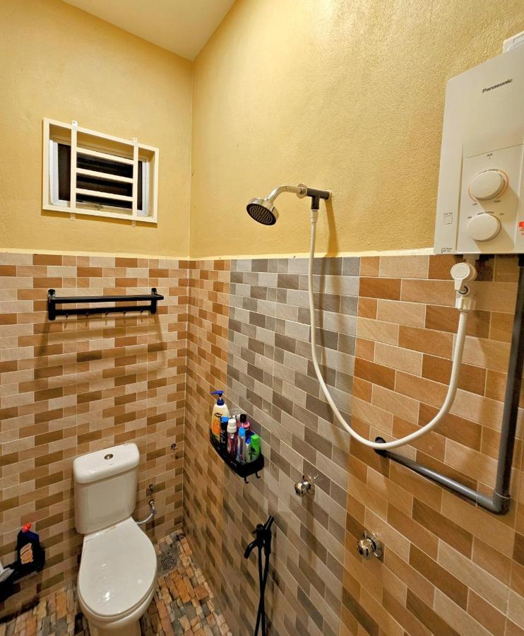 Rumah Tengok Jelawat * Bachok