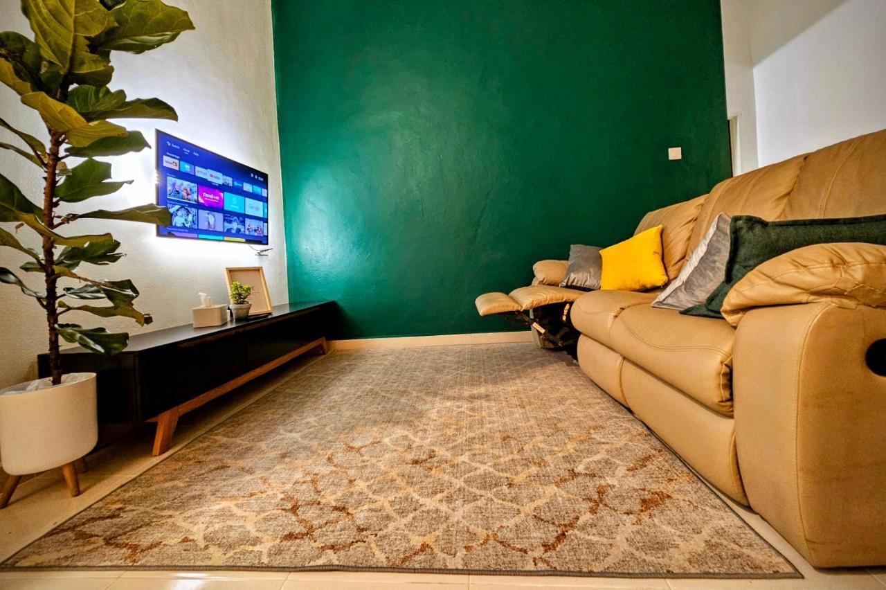 Holiday home Rumah Tengok Jelawat Bachok