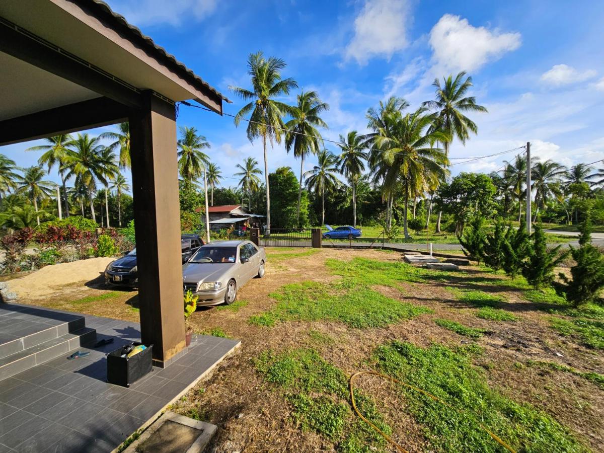 Rumah Tengok Jelawat Holiday home *