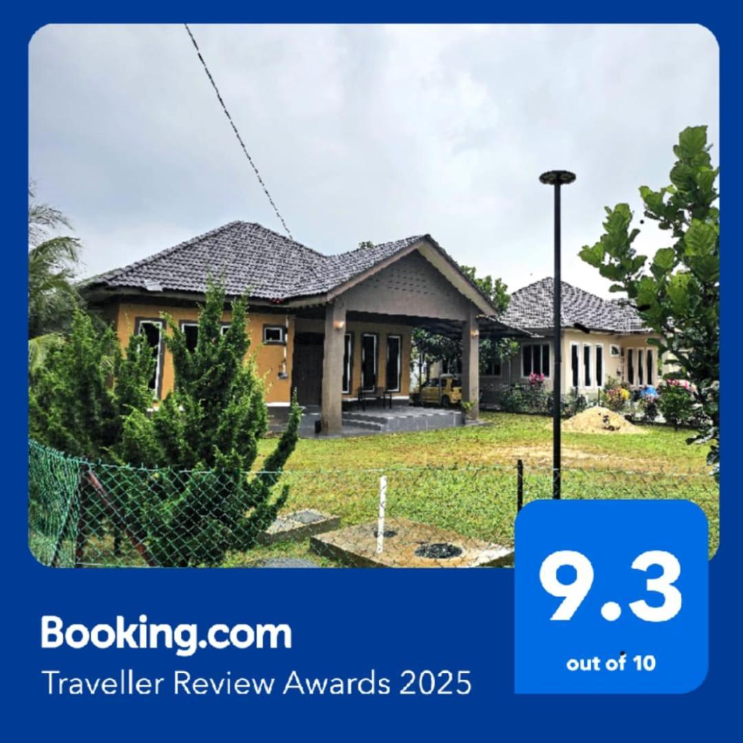 Rumah Tengok Jelawat Holiday home *